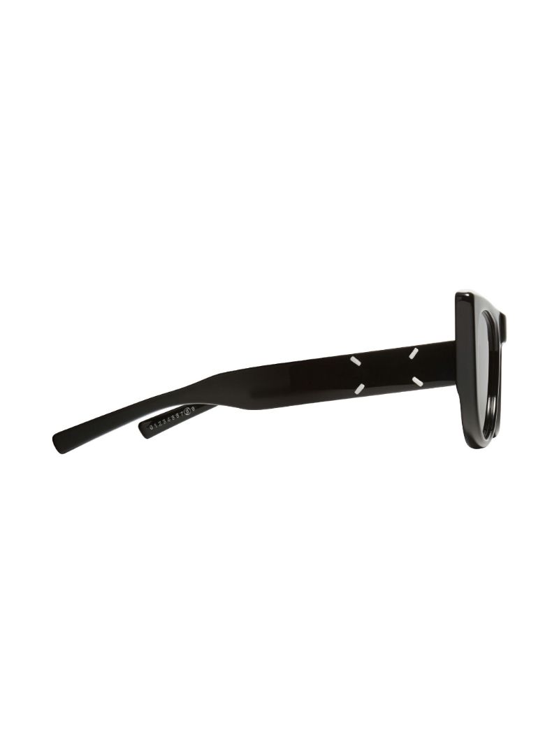 X Maison Margiela Black Mm008 01 Cat Eye Sunglasses