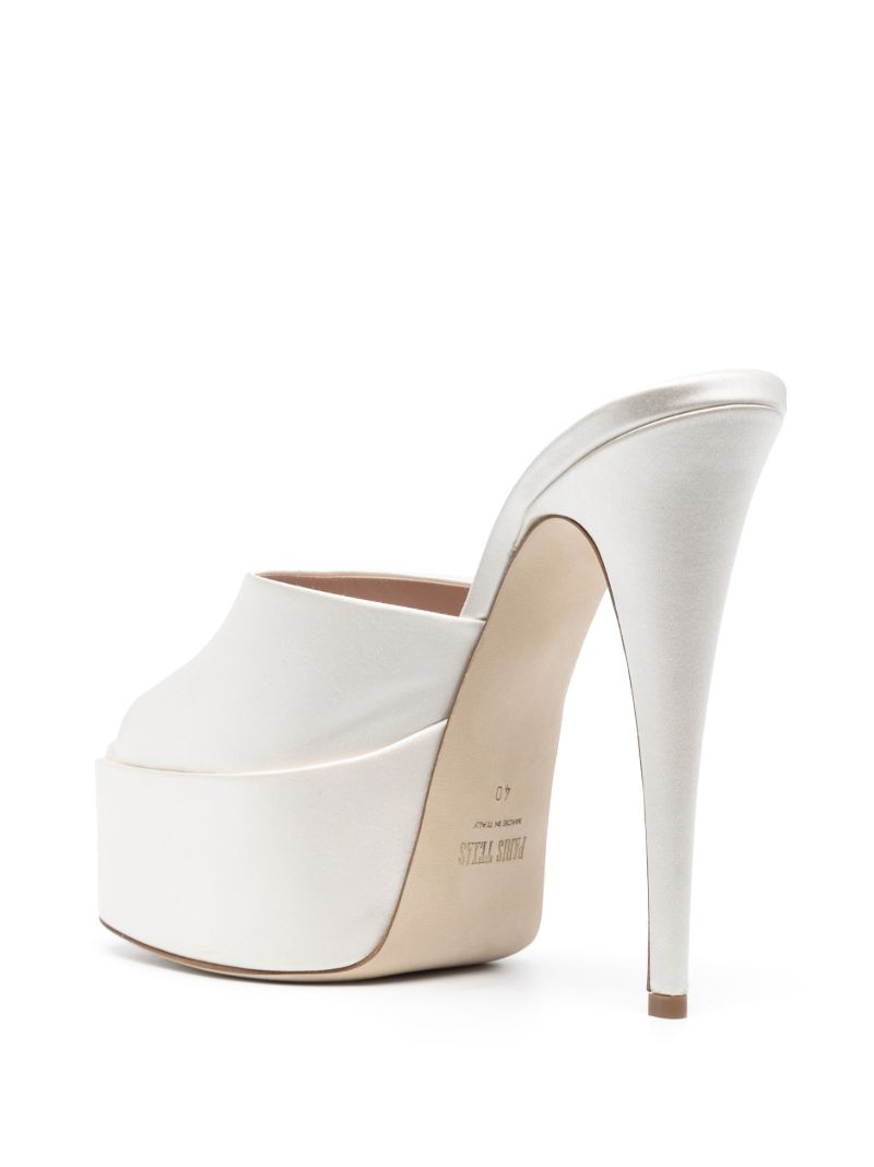 White Marina 160 Platform Mules
