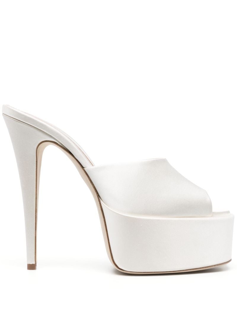 White Marina 160 Platform Mules