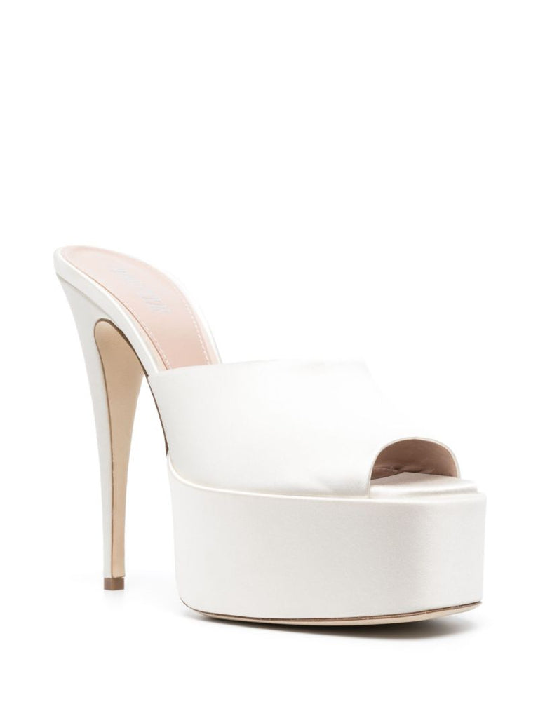 White Marina 160 Platform Mules