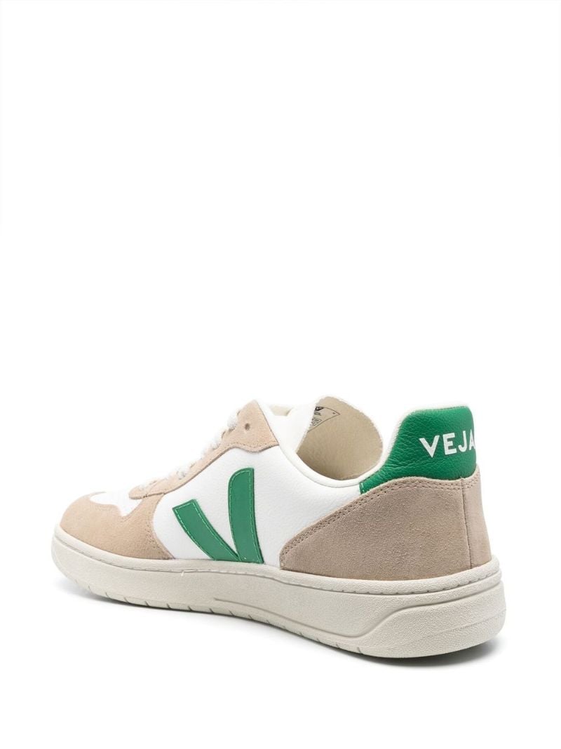 White V-10 Low-top Sneakers