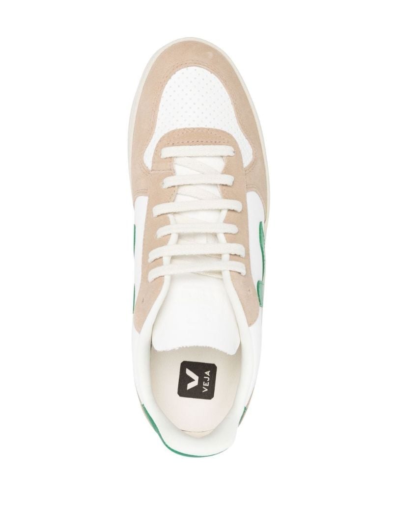 White V-10 Low-top Sneakers