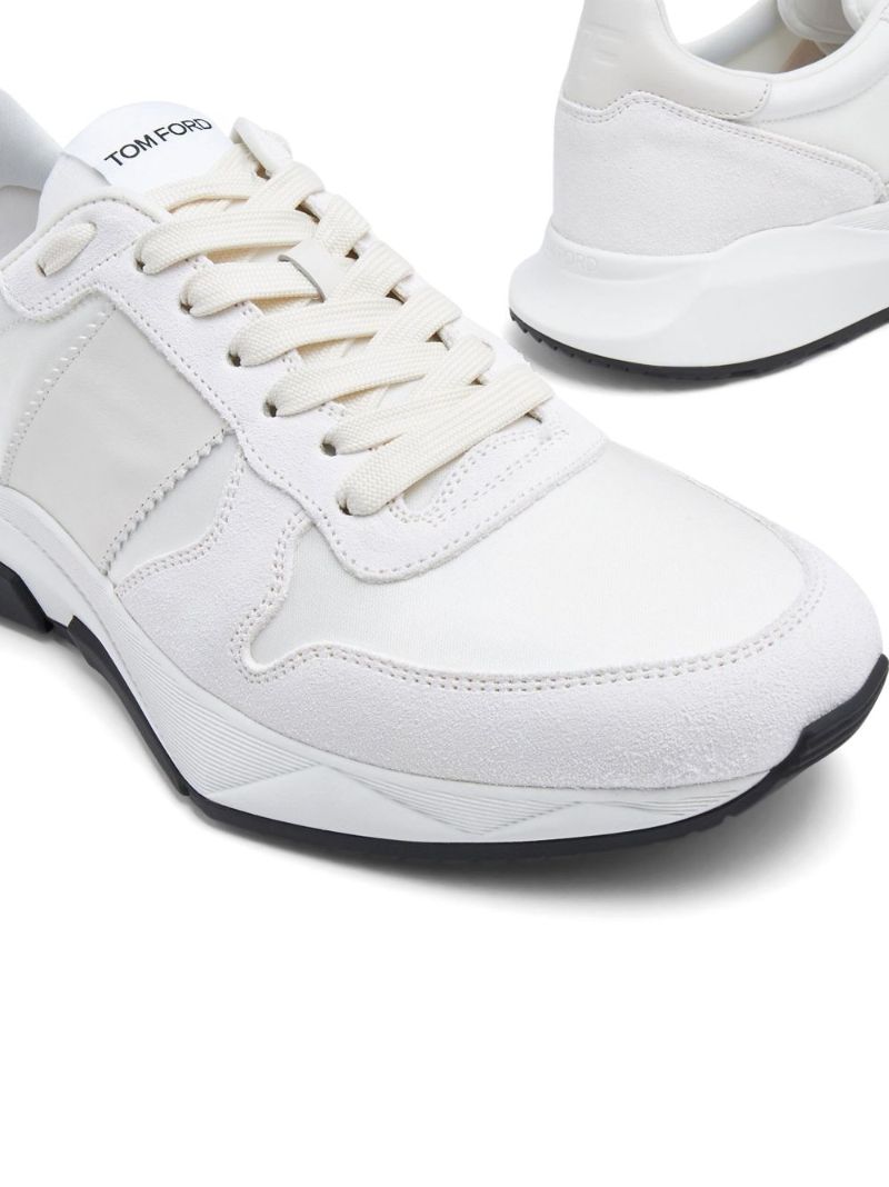 White Jagga Runner Low-top Sneakers