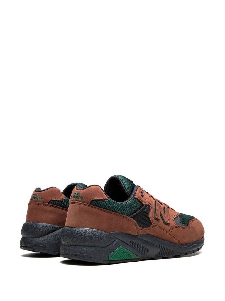 580 Sneakers