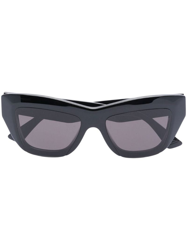 Black Cat-eye Frame Sunglasses