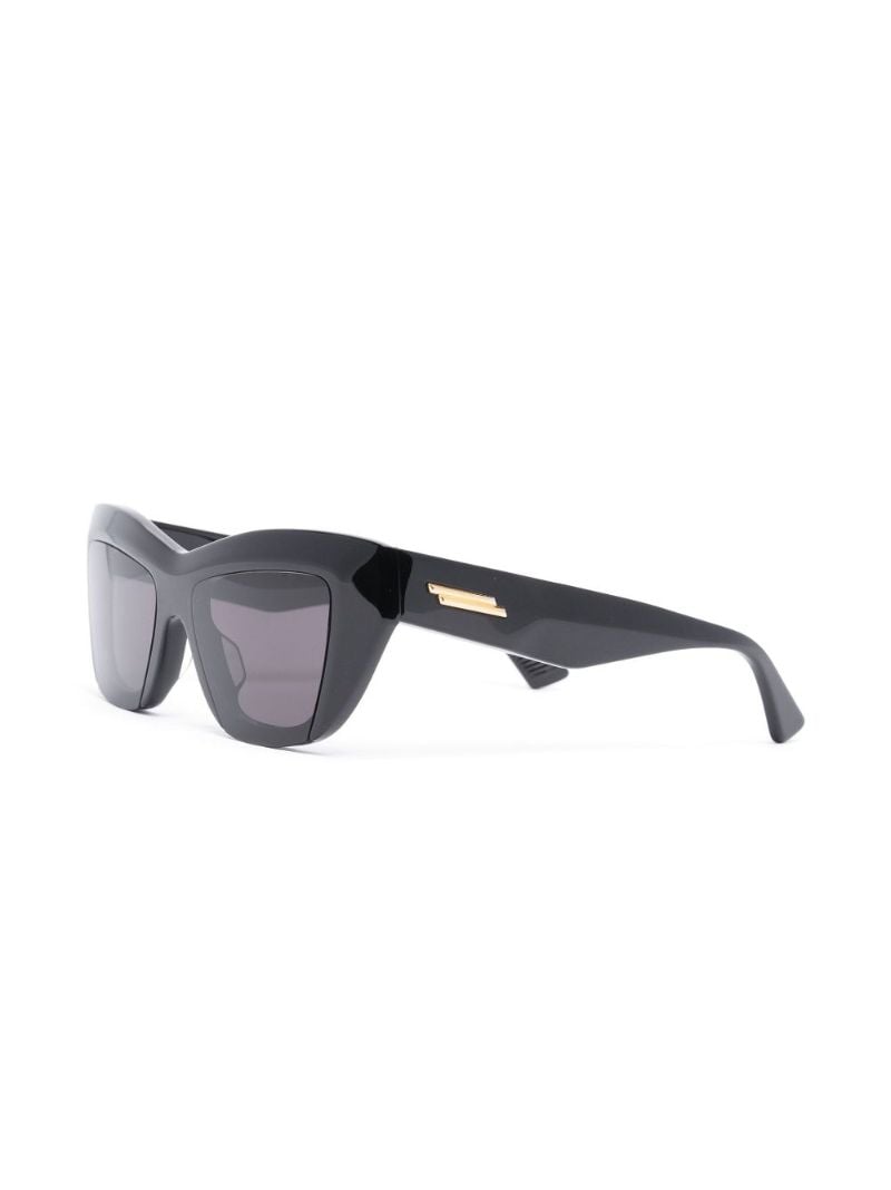 Black Cat-eye Frame Sunglasses