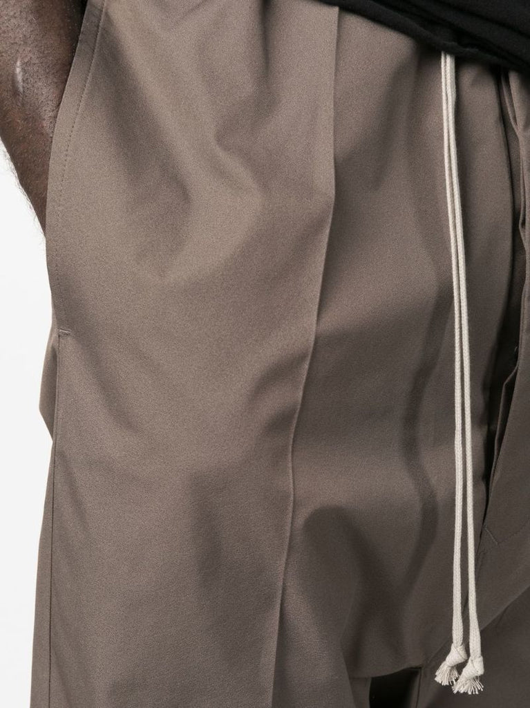 Neutral Drop-crotch Knee-length Shorts