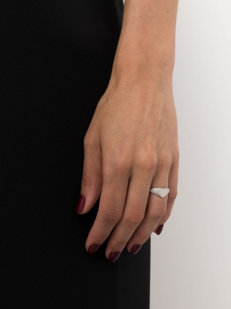 9k White Gold Baby Chevalier Coeur Diamond Signet Ring