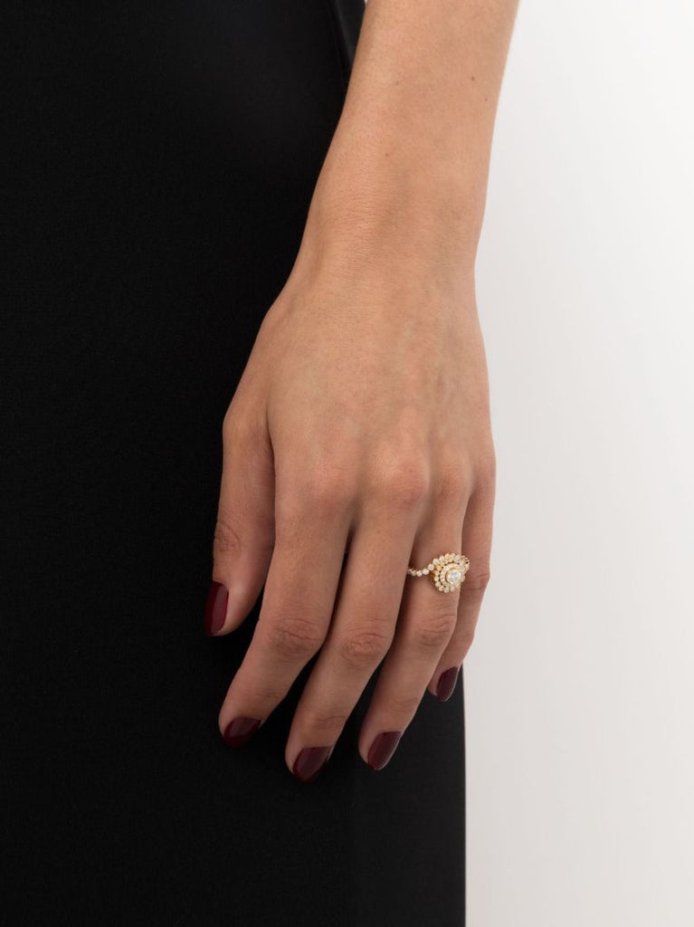 18k Yellow Gold Escargot Plateau Diamond Ring