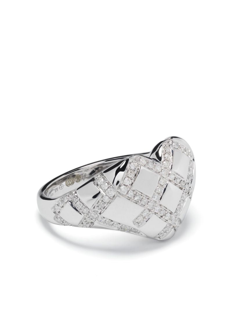 9k White Gold Chevalier Coeur Croisillions Diamond Ring