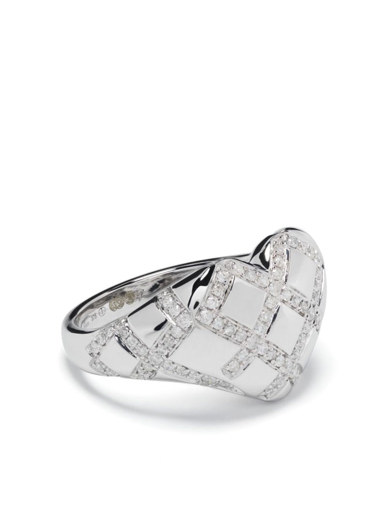 9k White Gold Chevalier Coeur Croisillions Diamond Ring