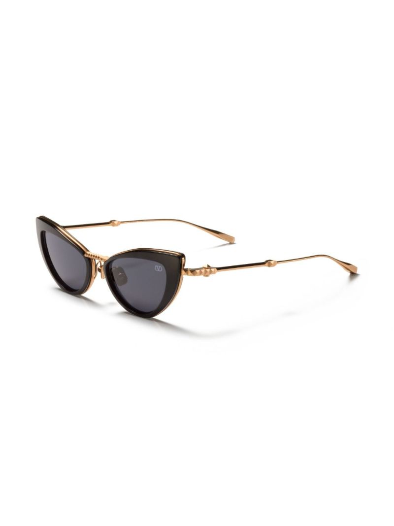Black Rockstud Cat-eye Sunglasses