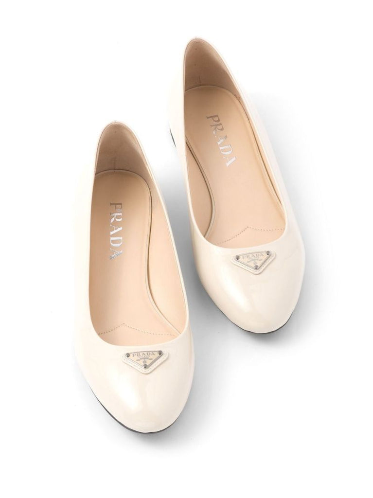 Neutral Logo Patent Leather Ballerina Shoes