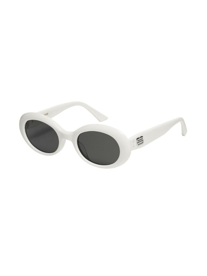 White La Mode Oval Sunglasses