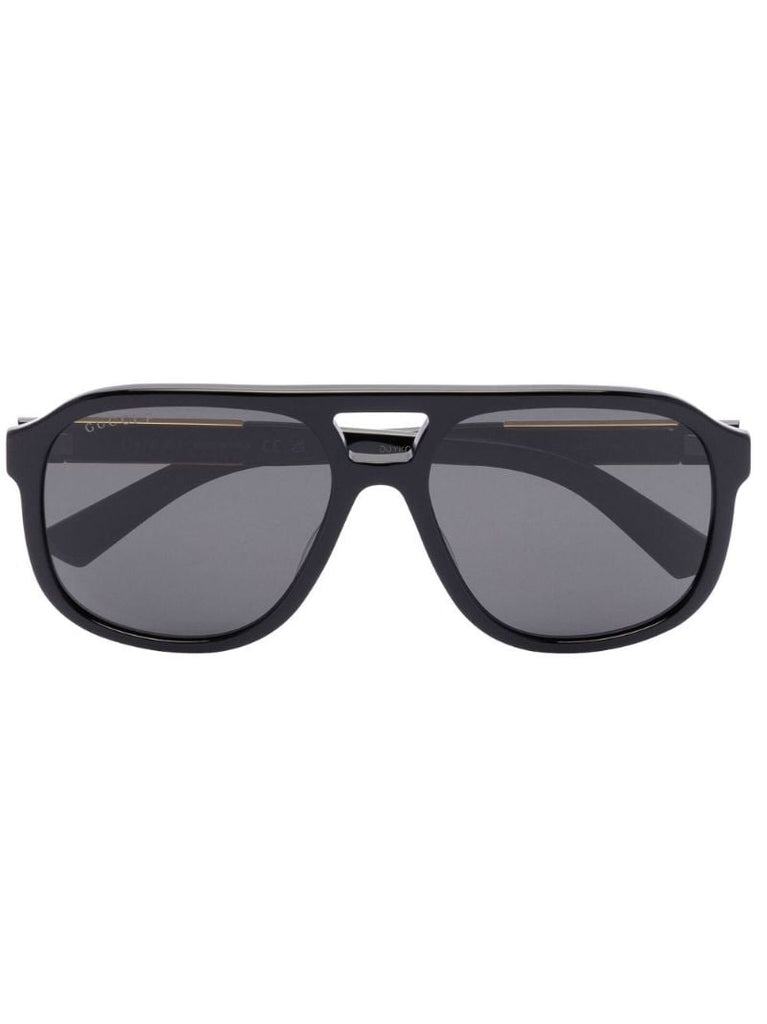 Black Pilot-style Sunglasses