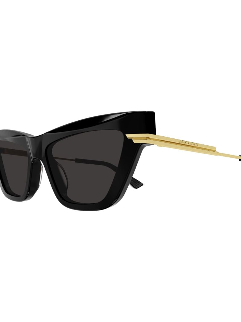 Black Cat-eye Sunglasses