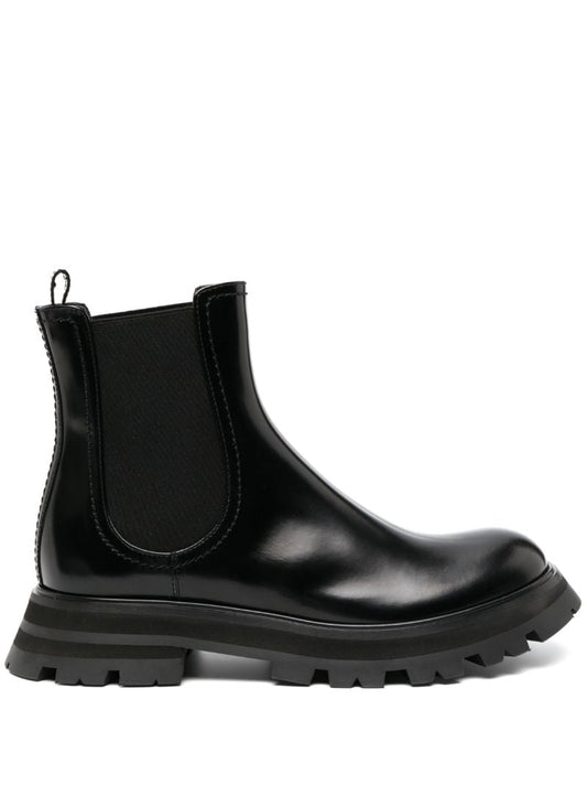 Black Wander Chelsea Ankle Boots