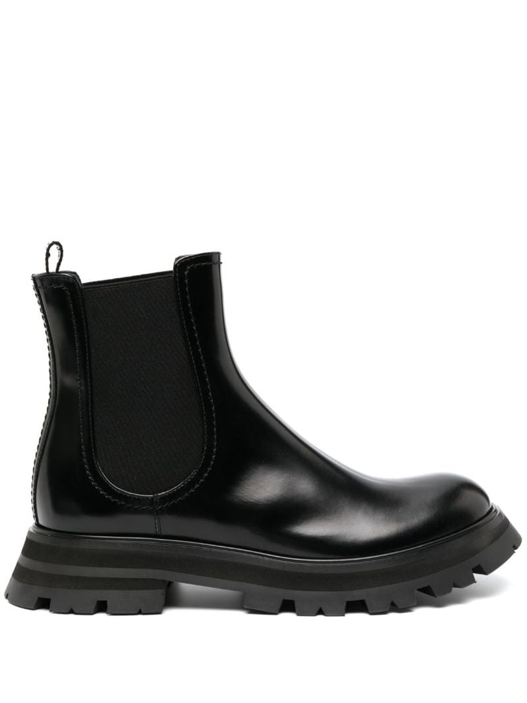 Black Wander Chelsea Ankle Boots