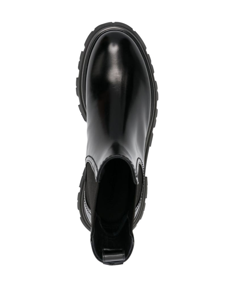 Black Wander Chelsea Ankle Boots