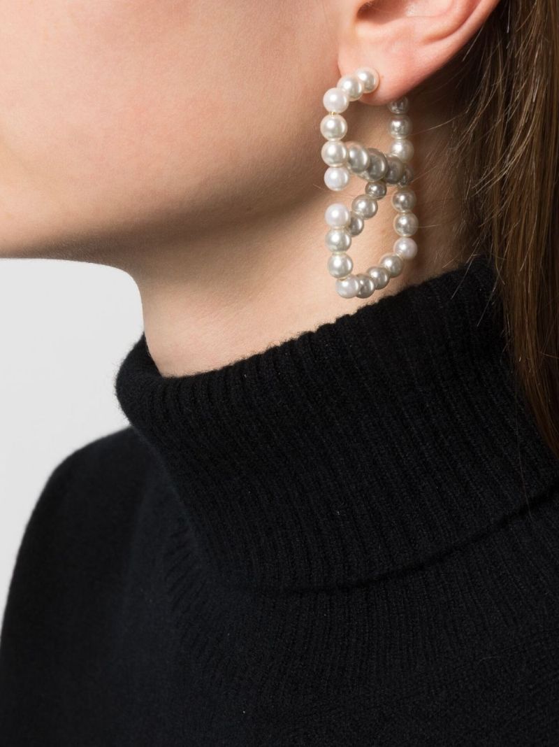 White Vlogo Signature Pearl Earrings