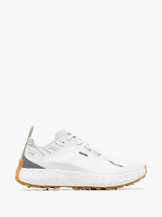 White 001 Trail Sneakers