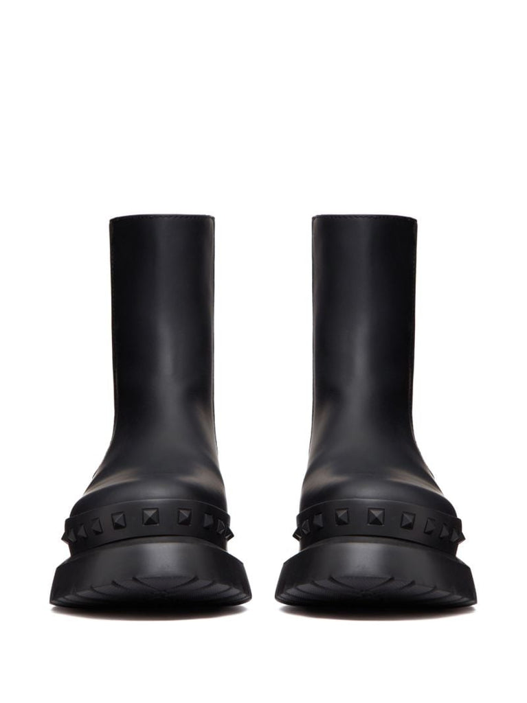 Black M-way Rockstud Leather Ankle Boots