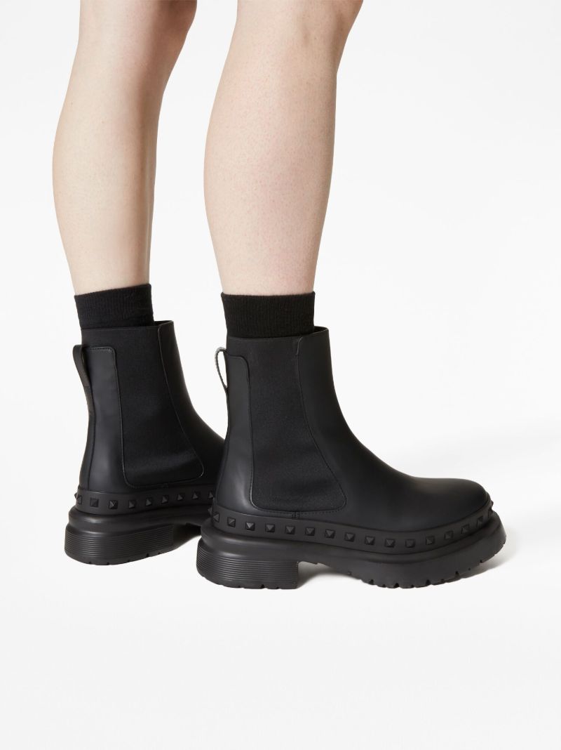 Black M-way Rockstud Leather Ankle Boots
