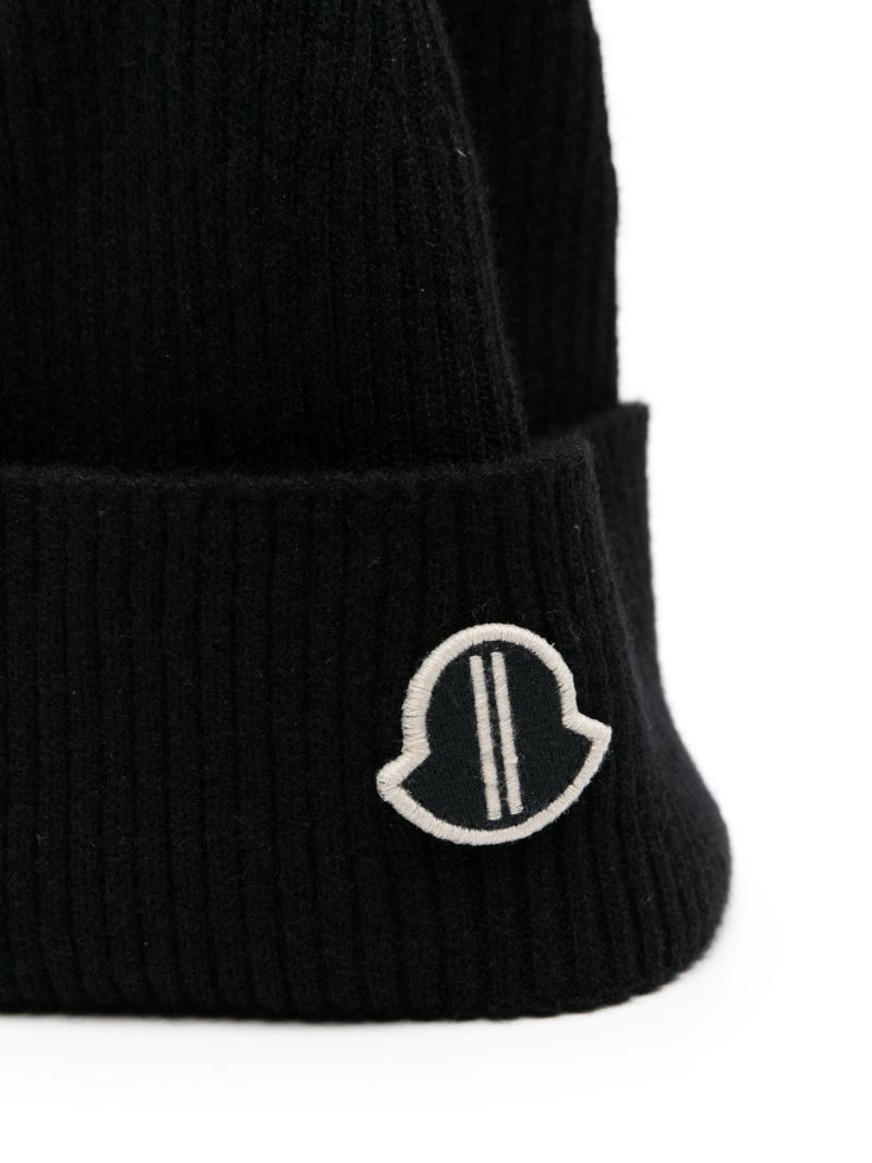 Black Ribbed Cashmere Beanie
