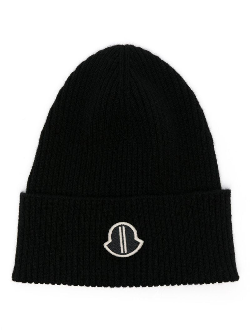 Black Ribbed Cashmere Beanie
