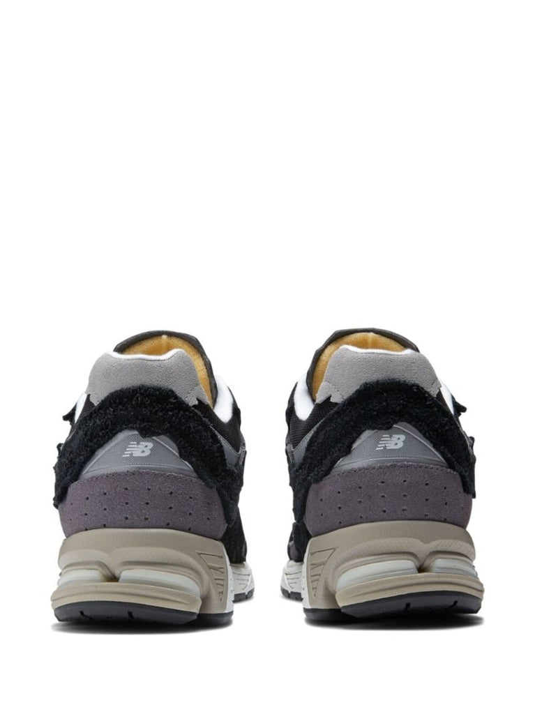 Black 2002rd Suede Sneakers