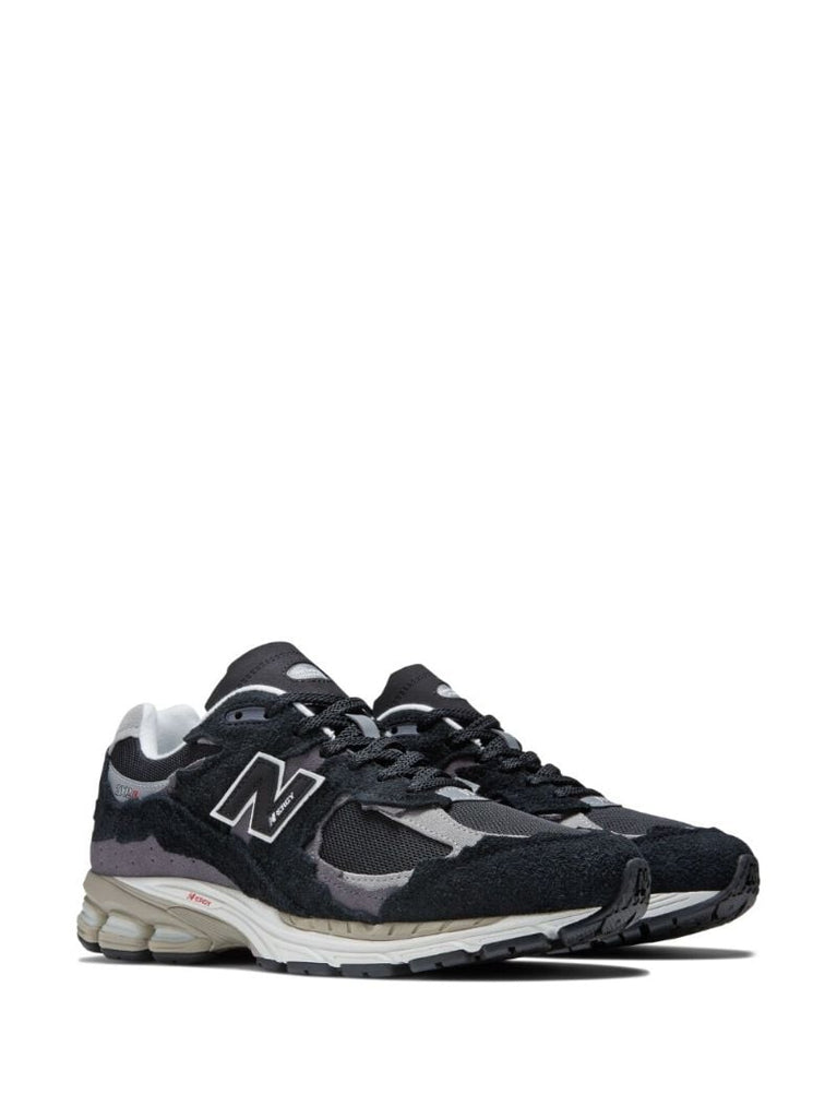 Black 2002rd Suede Sneakers
