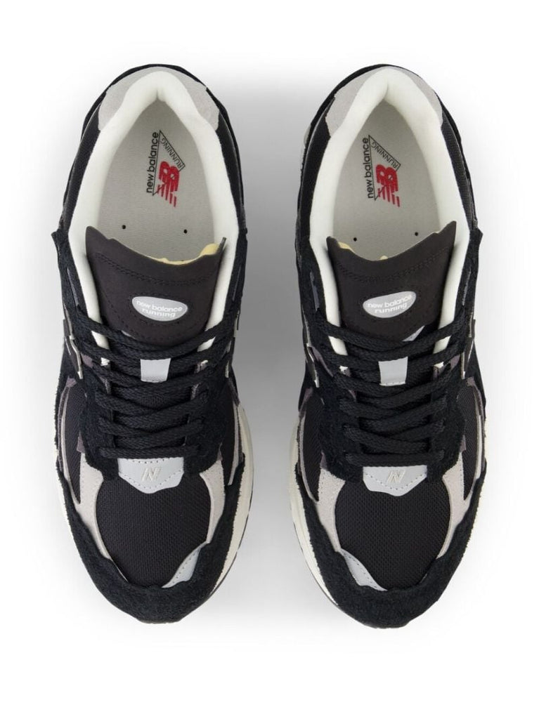 Black 2002rd Suede Sneakers