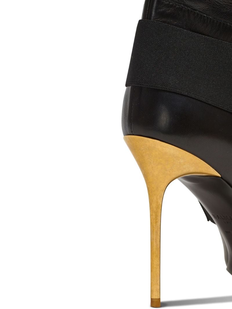 Black Pointed Toe Boots
