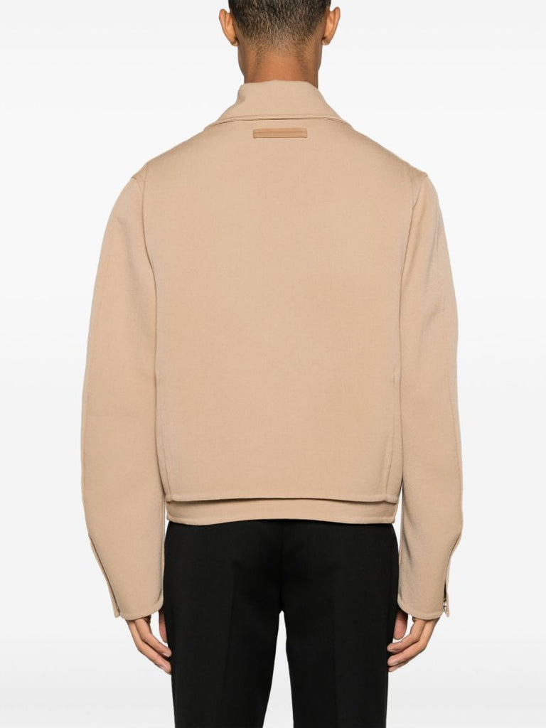Spread-collar Jacket