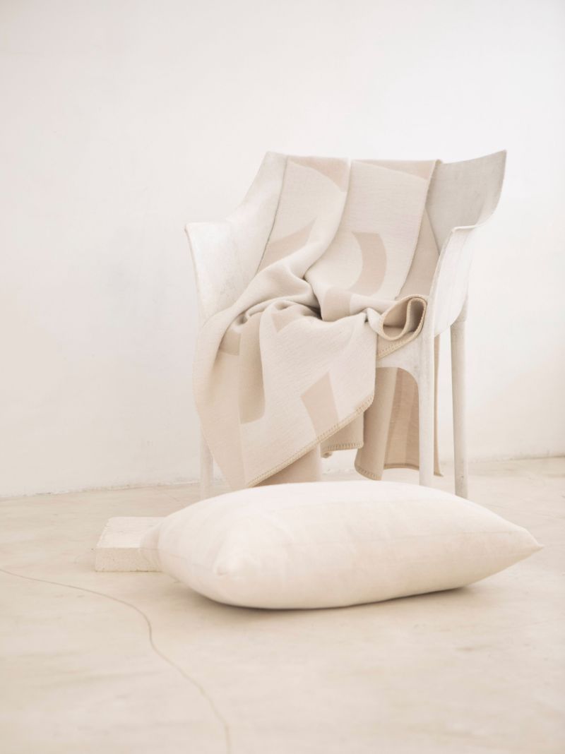 Neutral Visions Reversible Blanket