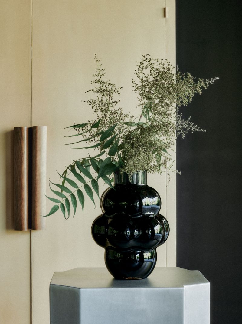 Black Balloon 04 Crystal Vase