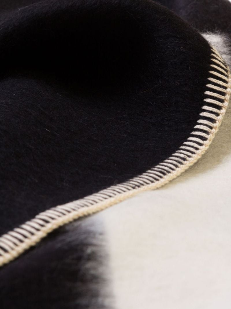 Black Siempre Striped Blanket