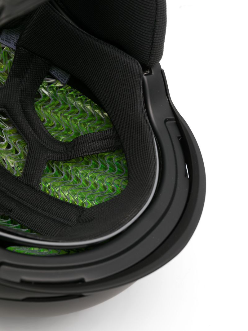 Black Merak Wavecel Snowboard Helmet