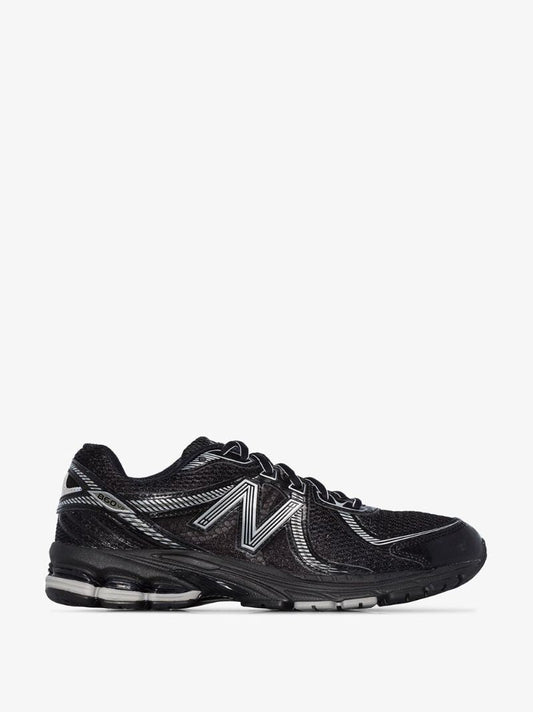 Black 860v2 Running Sneakers