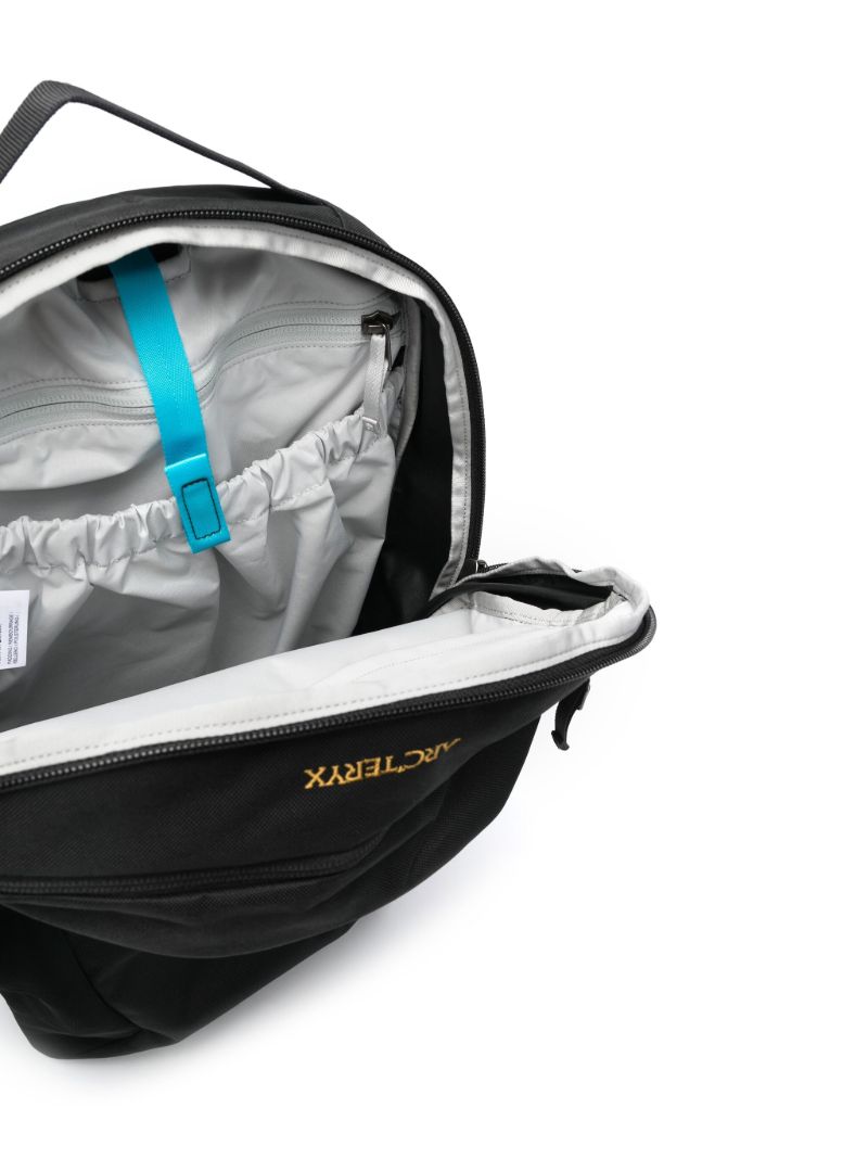 Black Mantis 16l Logo-embroidered Backpack