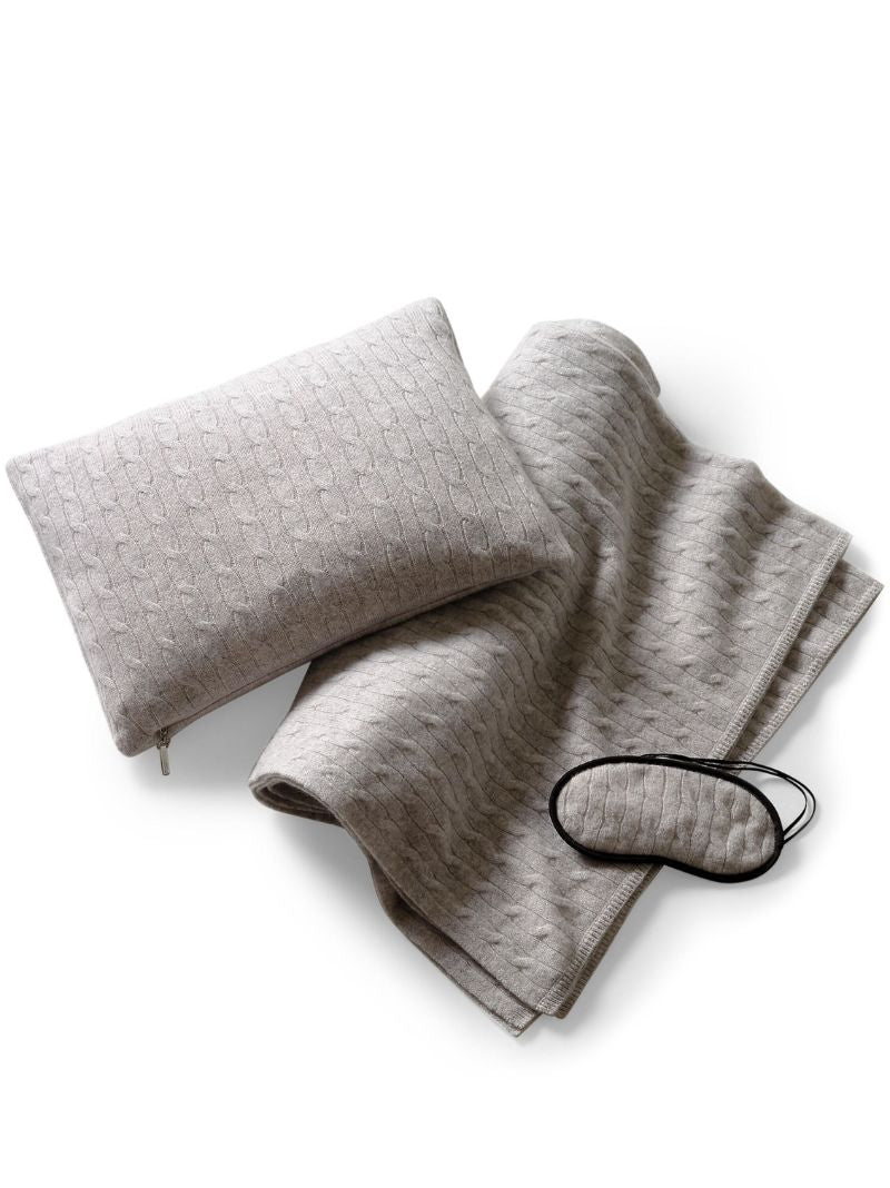 Grey the Iconic Cable Cashmere Travel Set