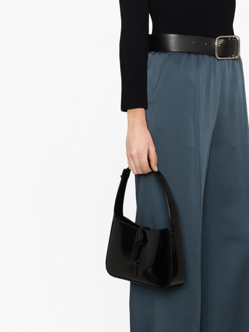 Black Le 5 Ã_x0083_Â  7 Patent-leather Shoulder Bag