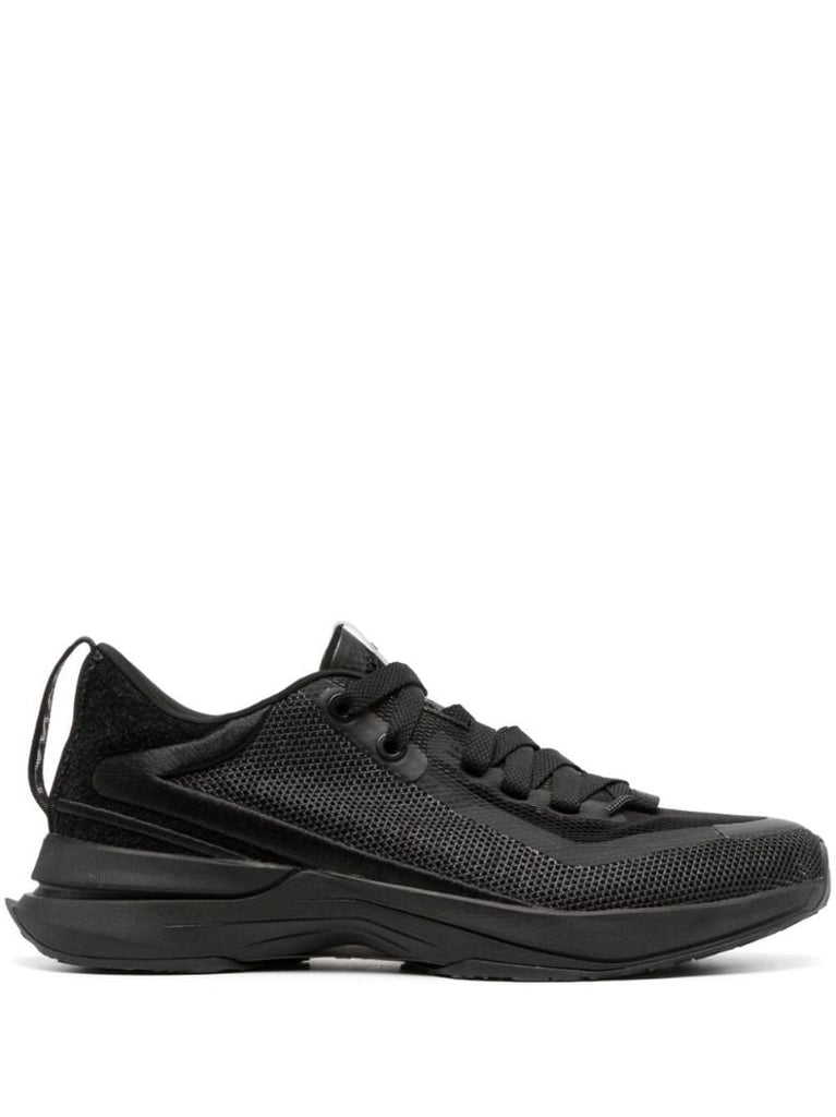 L-i Sneakers