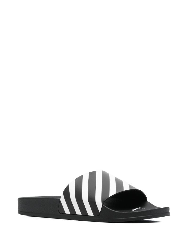 Black and White Diag Striped Slides
