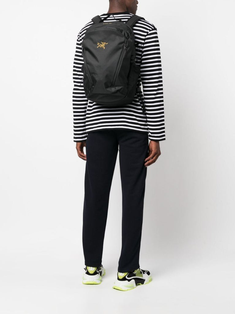 Black Mantis 26l Logo-embroidered Backpack