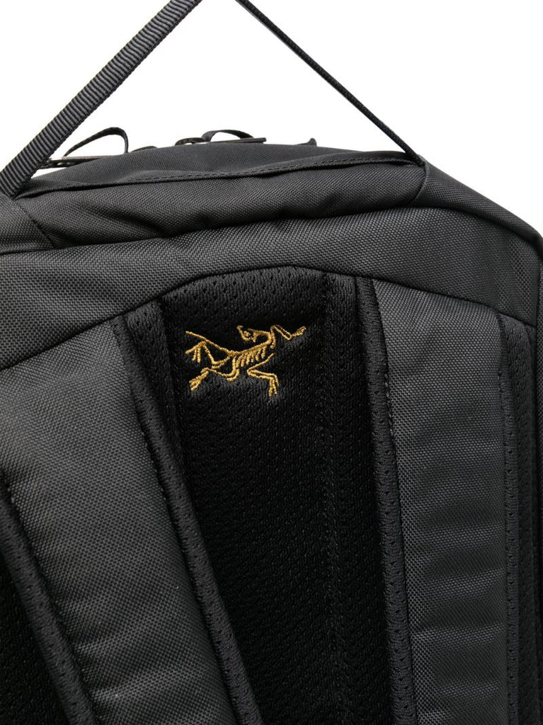 Black Mantis 26l Logo-embroidered Backpack