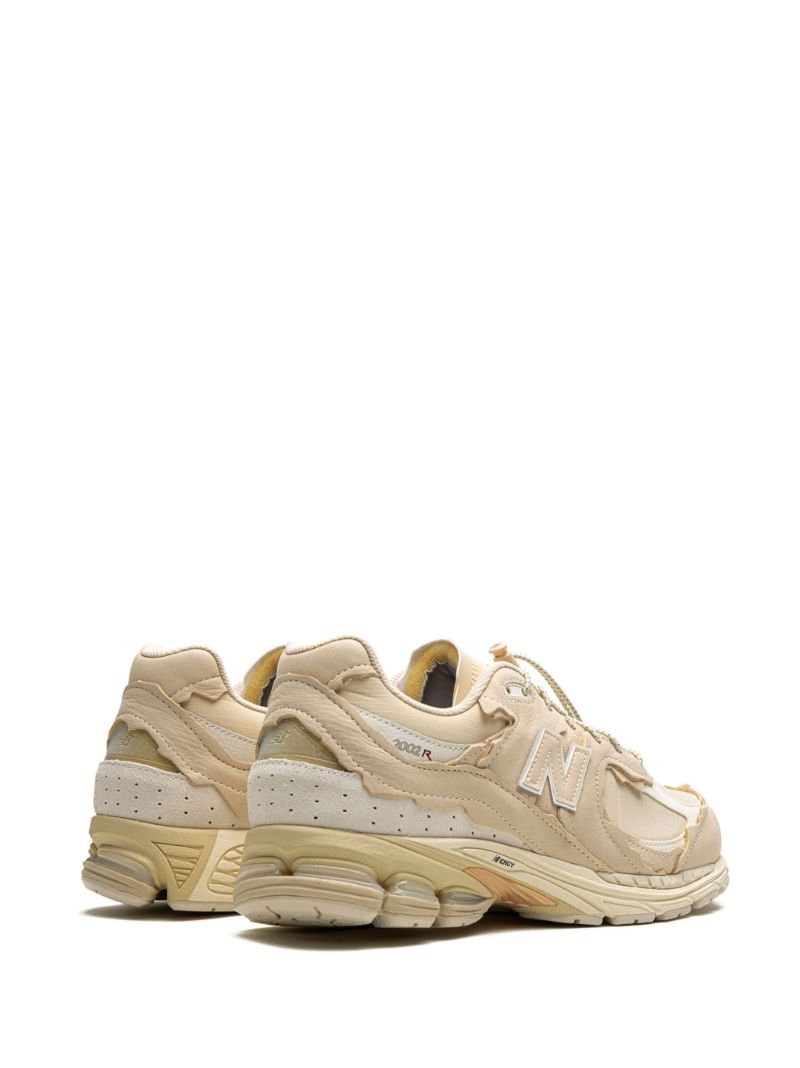 2002rd Sneakers