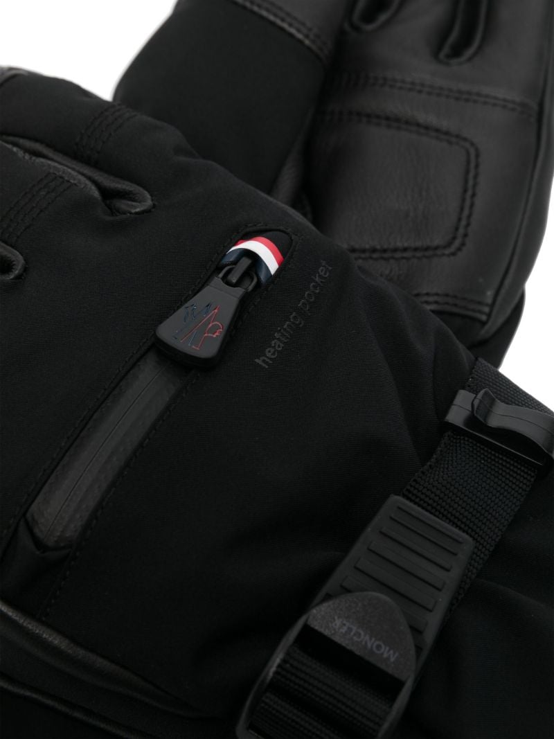 Black Padded Ski Gloves
