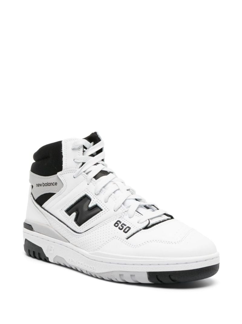 650 Sneakers