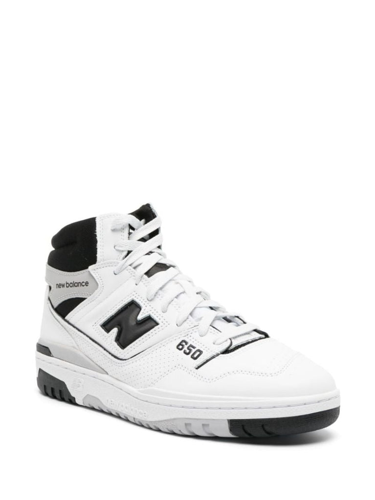 650 Sneakers